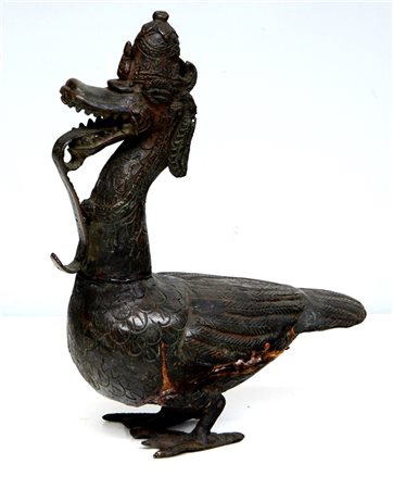 Scultura in bronzo raffigurante creatura fantastica (h cm 35) (difetti e restau