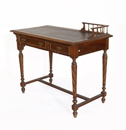 Scrittoio a due cassetti in linea, gambe tornite riunite da traverse piatte, in