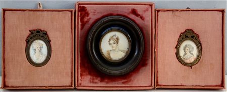 Lotto composto da tre miniature di diverso autore raffiguranti gentildonne. In