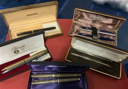 PARKER, SHEAFFER e ALTRI
Lotto composto da numerose penne stilografiche, biro e