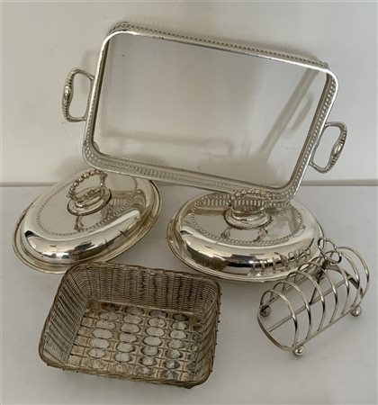 Lotto composto da due legumiere, un porta-pirofila, un porta-toast e un cestino