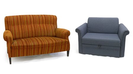 Lotto composto da un divano a due posti con tessuto a righe e una poltrona lett