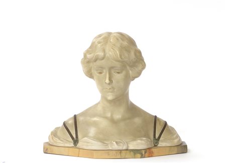 Louseux "Fanciulla" Mezzobusto in pasta di marmo bianco con applicazioni in meta