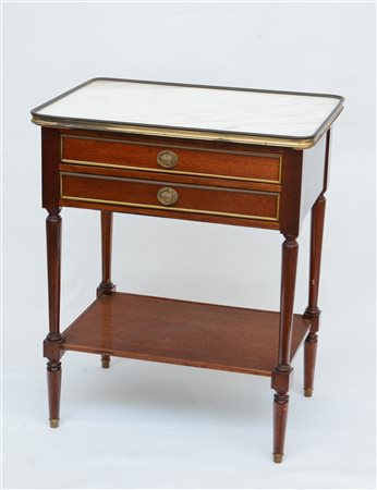 Tavolino da salotto con due cassetti a gamba alta con piano in marmo decorato d