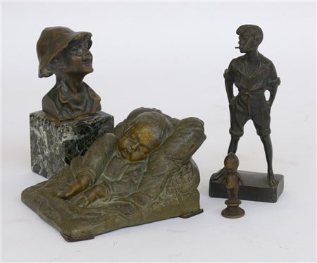 Lotto composto da una scultura in metallo intitolata ''Le sommeil'' e tre scult