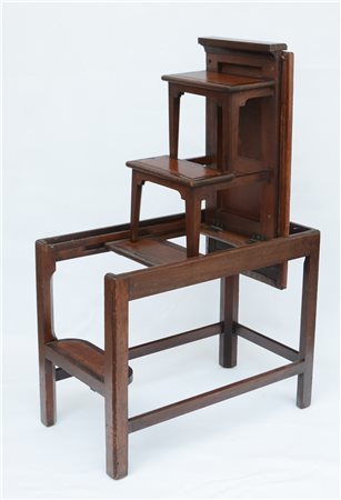 Tavolino rivestito in pelle e impresso in oro con piano ribaltabile e trasforma