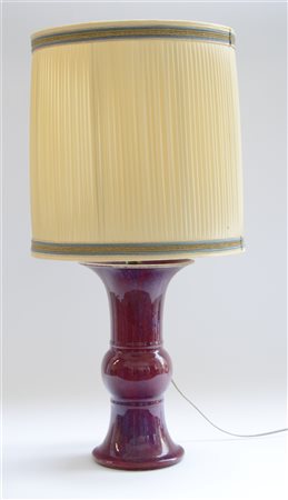 Vaso dalla forma arcaica "Gu" con invetriatura flambè nei toni del viola montat