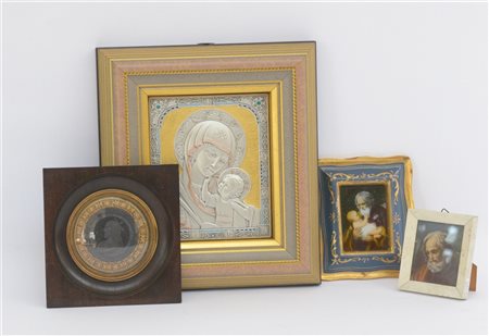 Lotto di tre piccoli dipinti e una riproduzione a soggetto religioso, misure di