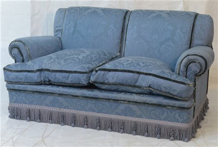 Divano a due posti rivestito in raso damascato blu (difetti)