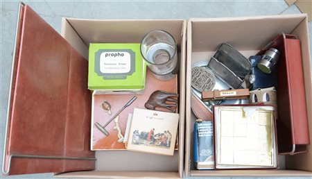 Lotto composto da due cartoni contenenti diversi oggetti di diverso uso (difett