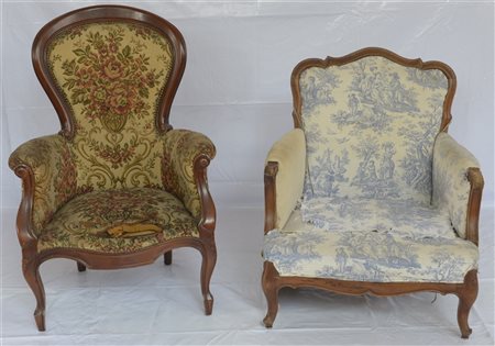 Lotto composto da due poltrone diverse (gravi difetti)