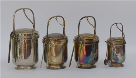 Gruppo di quattro secchielli portaghiaccio in metallo argentato (difetti)