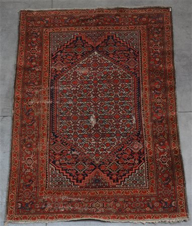 Tappeto Ferahkhan, Persia, inizio secolo XX.
Decoro a medaglione con motivo Her