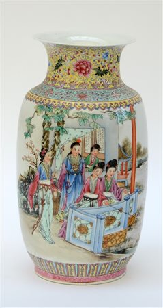 Vaso in porcellana Famiglia Rosa decorato con eleganti dame in padiglione, call