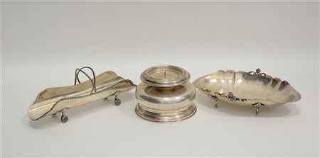 Lotto composto da un portacandele dell'argentiere Brandimarte, un portagrissini