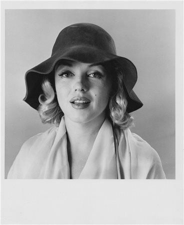 Marilyn Monroe 1960 ca.

Original gelatin silver print.
cm 25,3 x 20,4

9.96 x