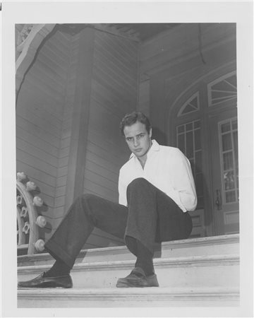 Marlon Brando 1960 ca.

Ferrotyped original gelatin silver print.
cm 25,7 x 20,