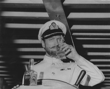 Pierluigi Praturlon David Niven 1960 ca.

Original gelatin silver print large si