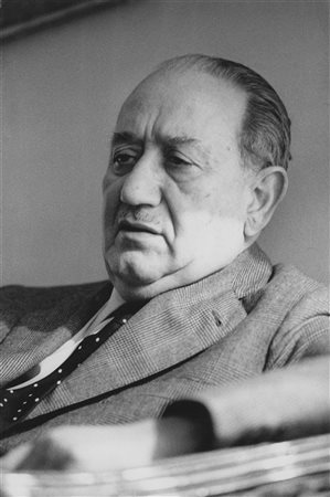 Vezio Sabatini Ignazio Silone 1970 ca.

Original gelatin silver print large size