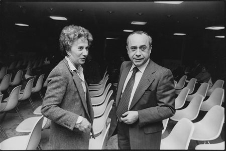 Vezio Sabatini Camilla Cederna e Leonardo Sciascia 1980 ca.

Original gelatin si