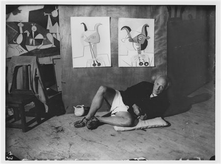 Michel Sima Pablo Picasso with his works 1946

Gelatin silver print R-C printed