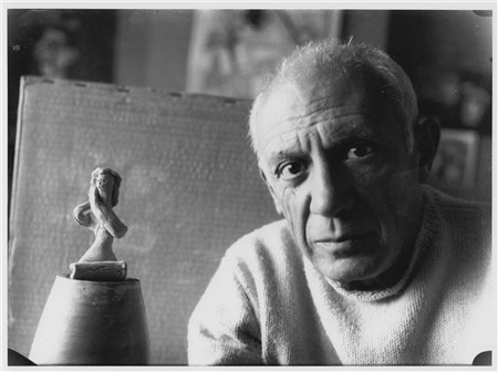 Michel Sima Pablo Picasso with little sculpture 1946

Gelatin silver print R-C p