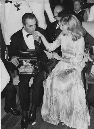 Monica Vitti and Michelangelo Antonioni leone d'oro for "Deserto Rosso" 1964

F