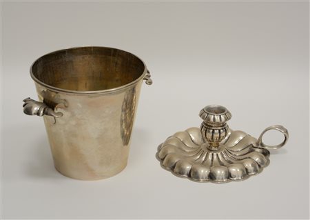 Lotto composto da una bugia ed un secchiello portaghiaccio in argento. Titolo 8