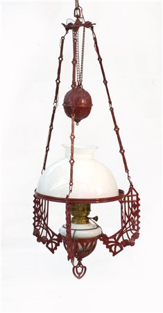 Lampadarietto ad una fiamma in ferro battuto laccato rosso, paralume in vetro l