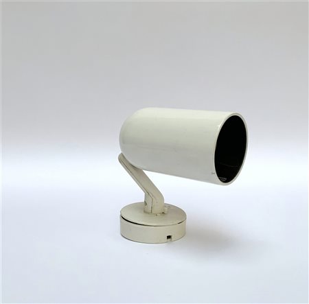 Applique modello "I-Guzzini ". Produzione recente. Metallo e plastica bianca. (