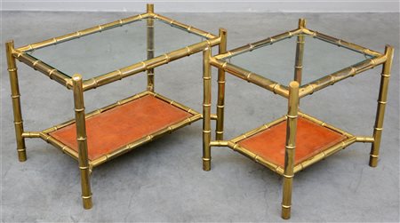 Lotto di due tavolini rettangolari da salotto con struttura metallica simulante