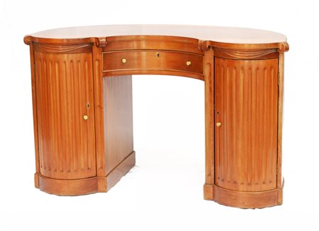 Scrittoio da centro "a fagiolo" ad un cassetto e due sportelli a finta colonna