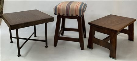 Lotto composto da due tavolini e uno sgabello (difetti)