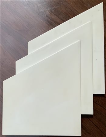 Thea Vallè "18=10" 1969
scultura in compensato dipinto
cm 65x50x3
firmata, datat