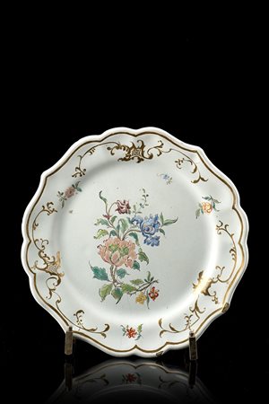 Manifattura di Felice Clerici, Milano, 1760 circa. Piatto polilobato in maiolic