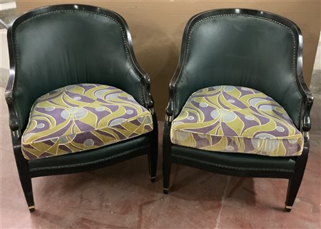 Fornitura da salotto composta da un divano a due posti e due poltroncine a pozz