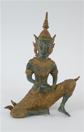 Arte orientale "Figura seduta" scultura in bronzo parzialmente dorata (h cm 23)