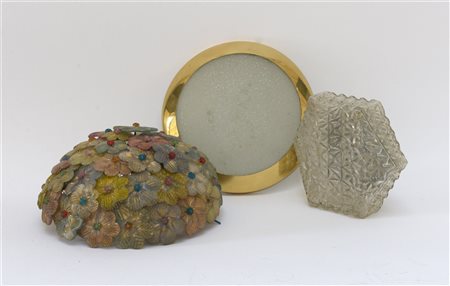 Lotto composto da due plafoniere di fatture diverse unito a un diffusore in vet