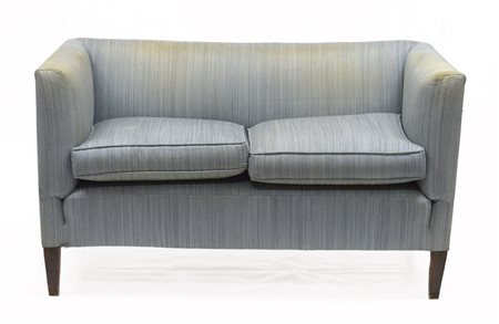 Divano a due posti rivestito in tessuto azzurro (difetti)