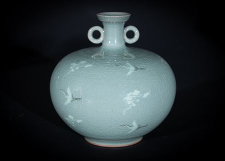 Arte Cinese  A porcelain globular vase in the Coryo styleKorea, 19th century .