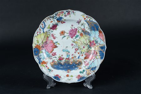 Arte Cinese  A tobacco leaf porcelain dish China, Qing dynasty, early 18th century .