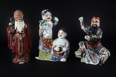 Arte Cinese  A collection of three porcelain figures China, 20th century .