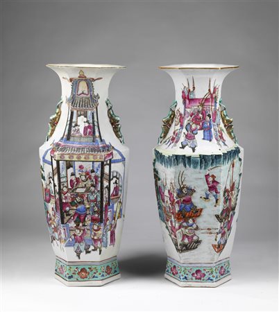 Arte Cinese  A pair of hexagonal shaped famille rose porcelain vases China, Qing dynasty, 19th century .