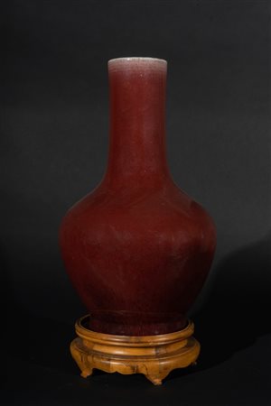 Arte Cinese  A sang de boeuf vaseChina, Qing dynasty, 18th century (?).