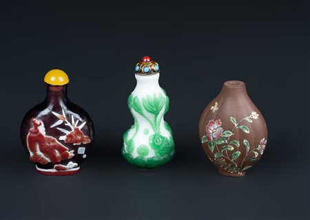 Arte Cinese  Three snuff bottlesChina, Qing dynasty, 19th century .