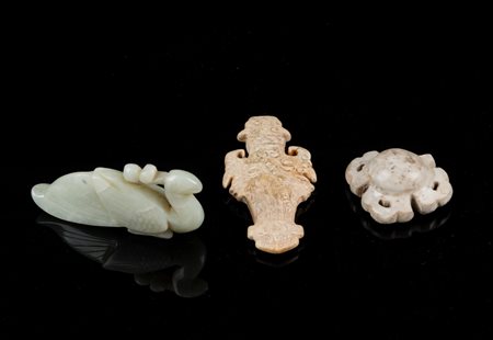 Arte Cinese  Three jade carvingsChina, various periods.