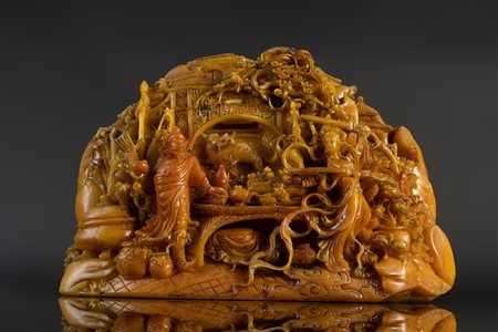 Arte Cinese  A soapstone carving depicting a fight between Fu Cai and Kwang KungChina, 20th century .