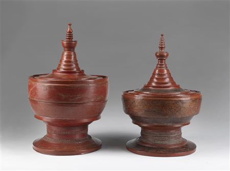 Arte Sud-Est Asiatico  A pair of red lacquered offering boxes Burma, 19th century .