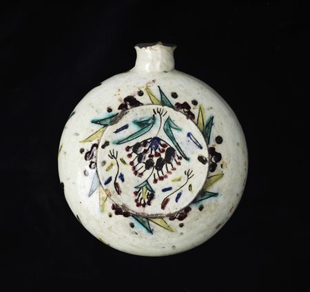 Arte Islamica  A Kutahya pottery round flask Ottoman Turkey, 18th century .