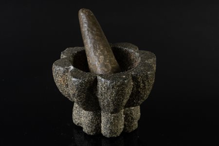 Arte Islamica  A stone flower shaped mortarPossibly Nasrid Spain, 14th 15th century .